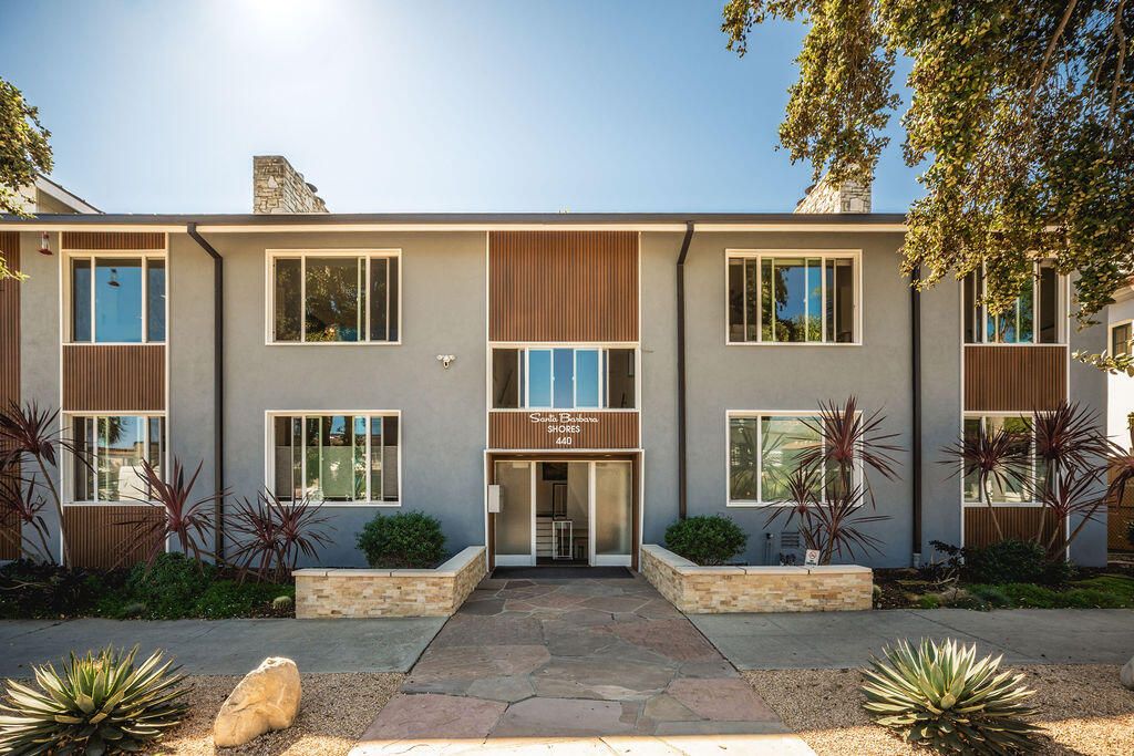 Exterior, Facade, French Provincial