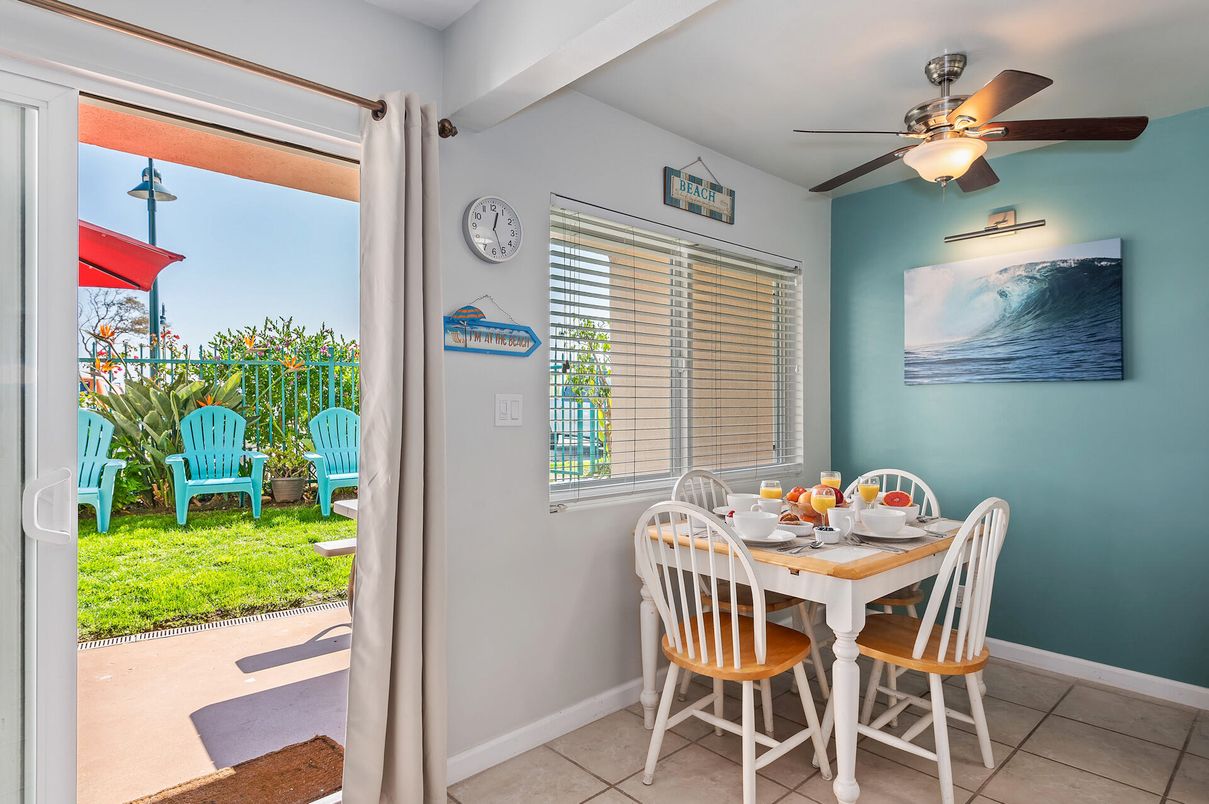 Dining room, Interior