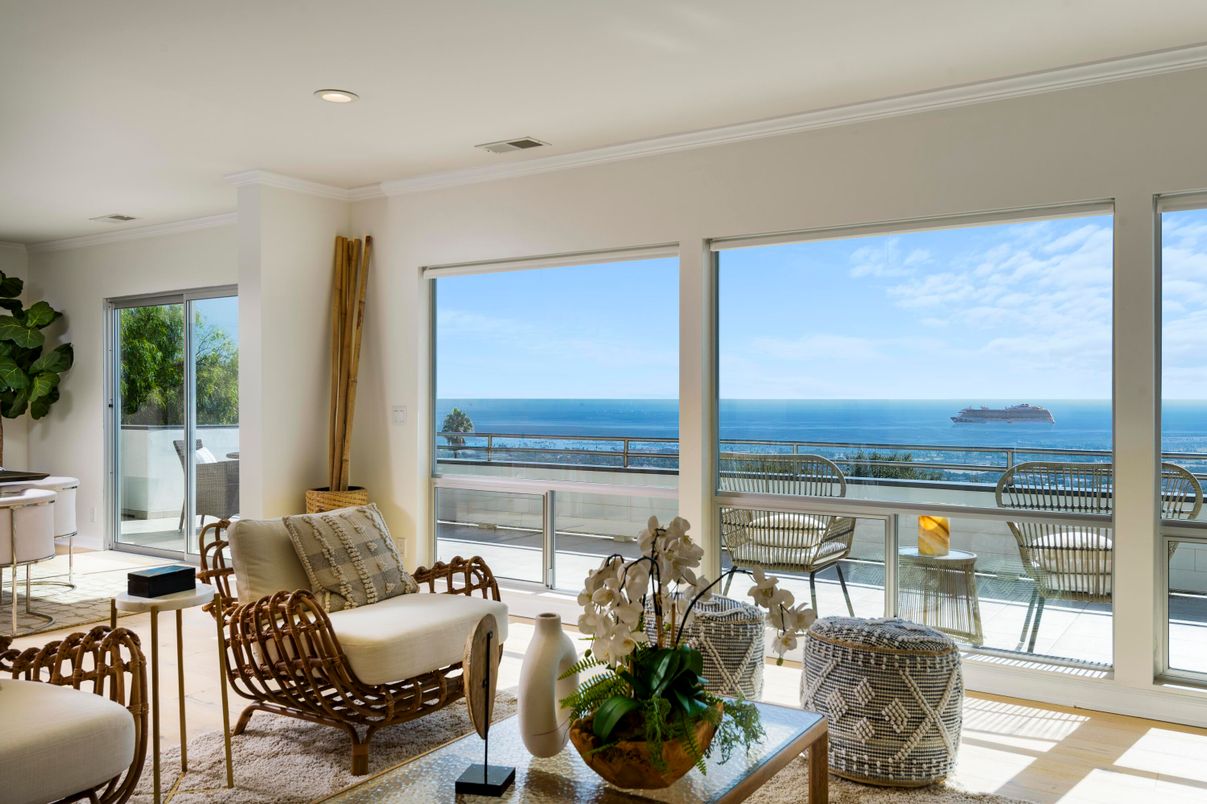 Interior, Living room, Recessed Lighting, Water