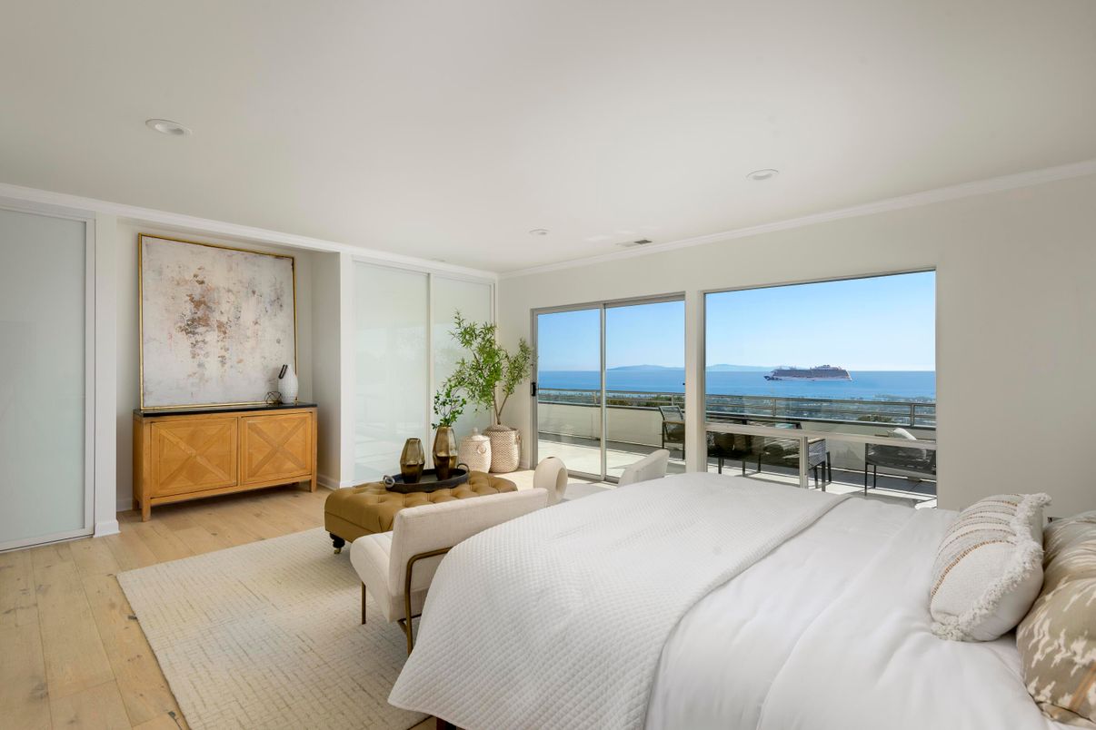 Bedroom, Interior, Recessed Lighting, Water, Wood Texture Flooring