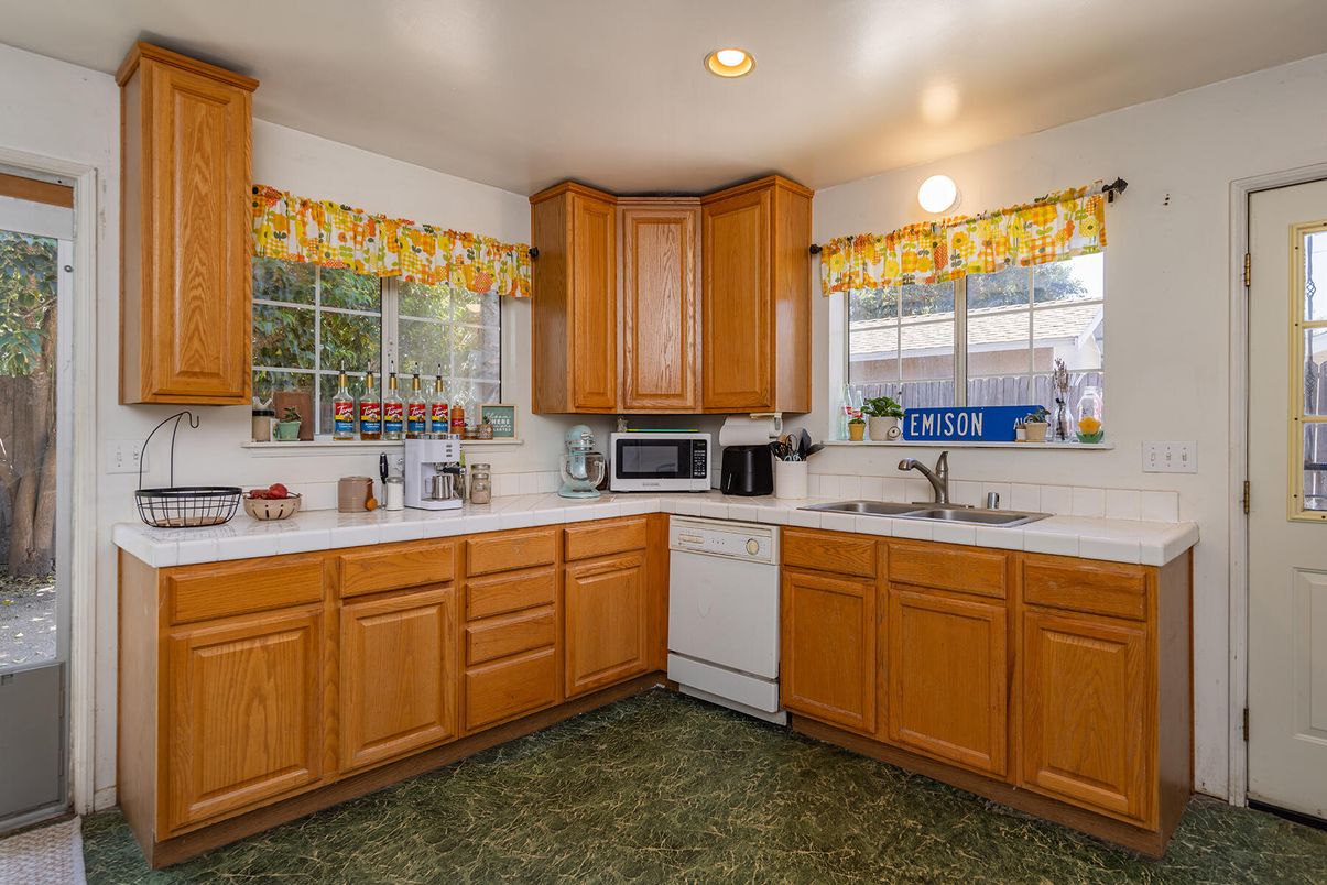 Interior, Kitchen, Recessed Lighting, Tile Countertops