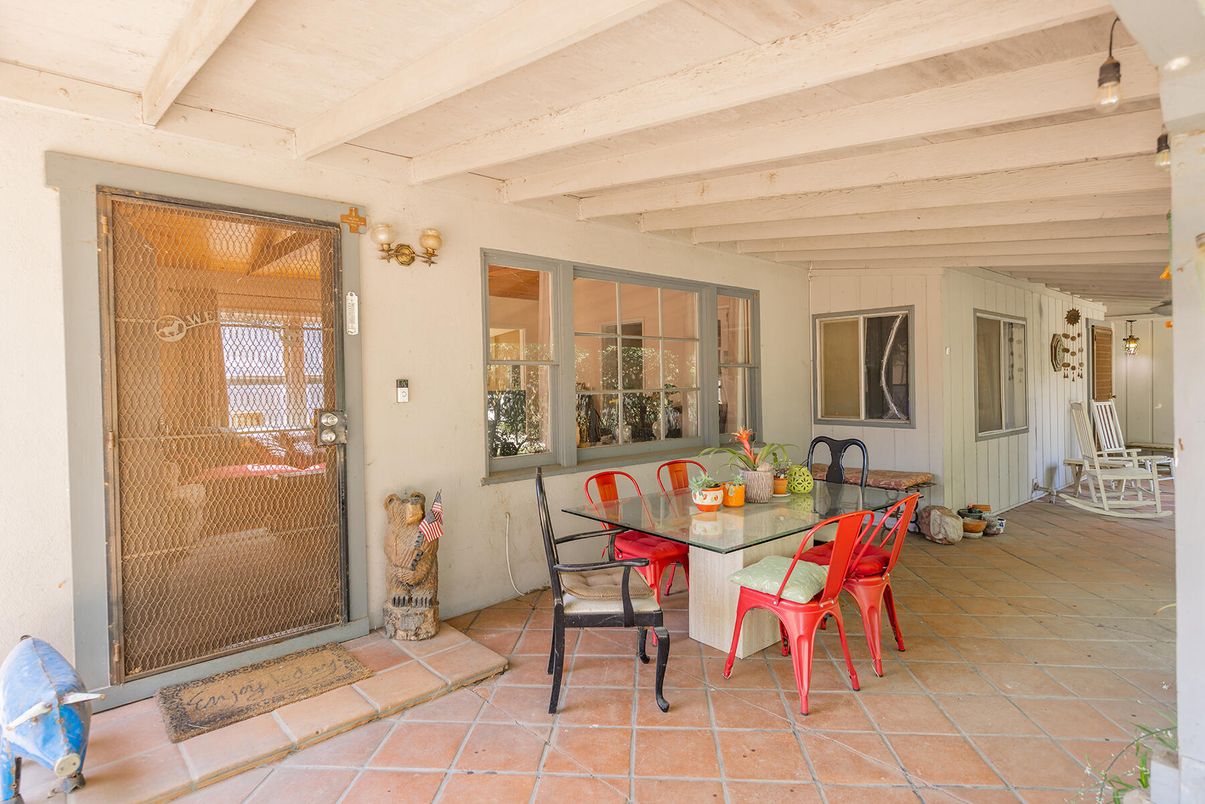 Dining room, Interior