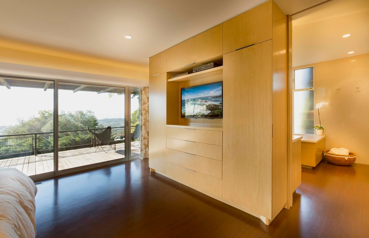 Interior, Recessed Lighting, Water, Wood Texture Flooring