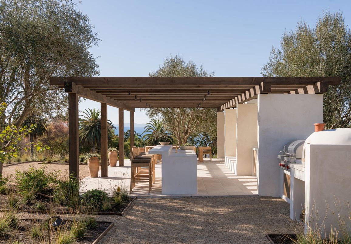 Exterior, Outdoor Kitchen