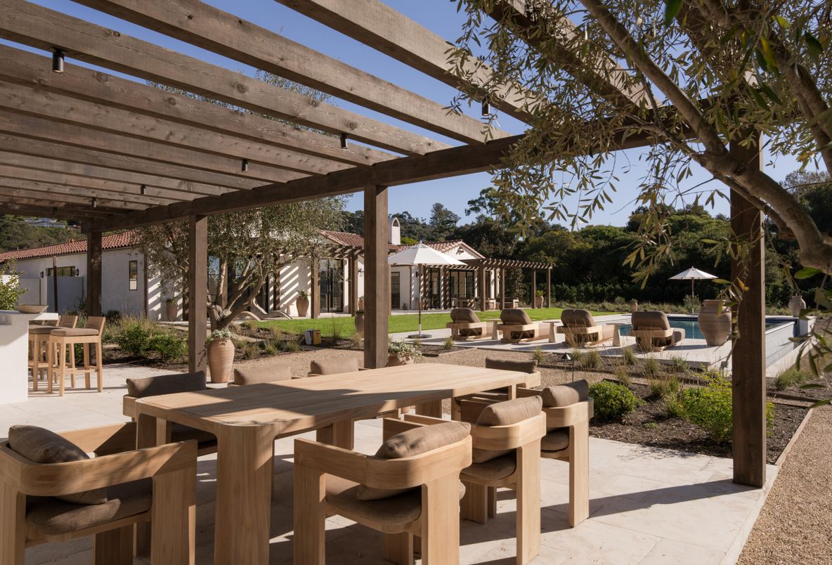 Exterior, Outdoor Kitchen