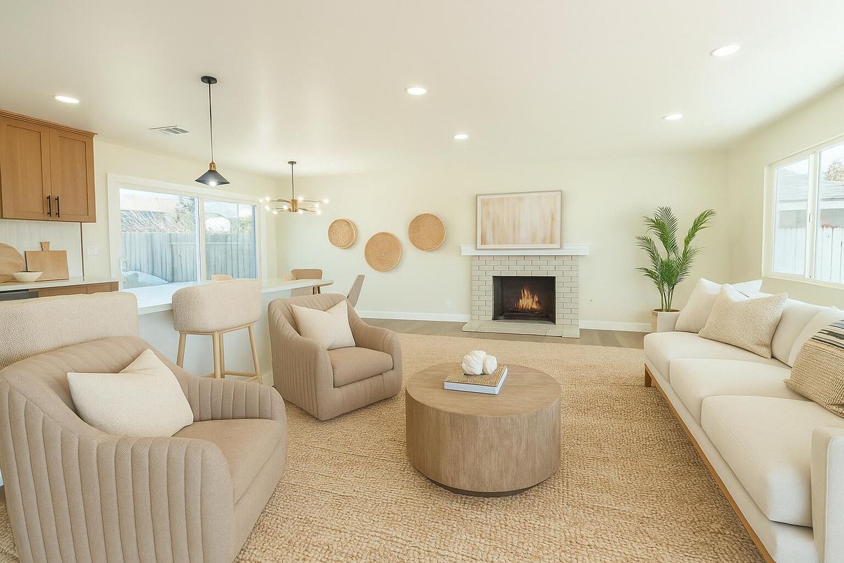 Dining room, Fireplace, Interior, Living room, Pendant Lights, Recessed Lighting