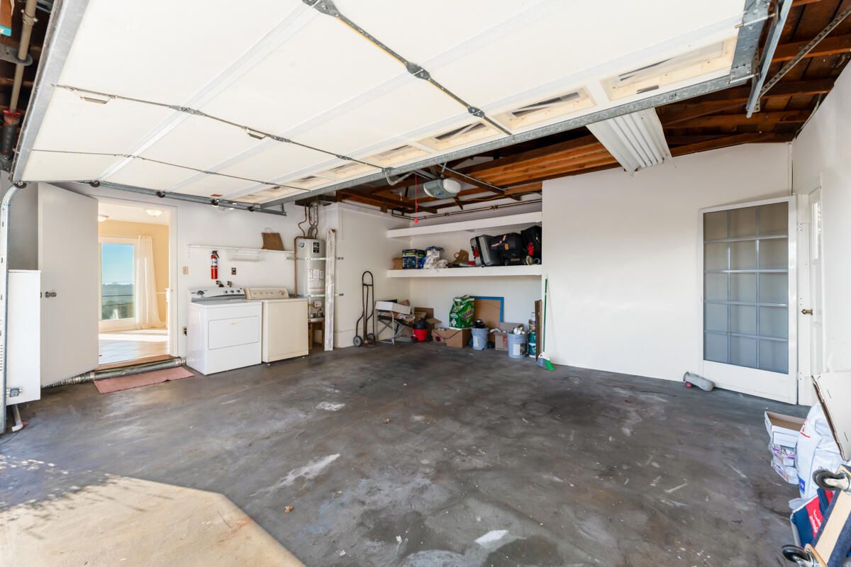 Garage, Interior, Washer
