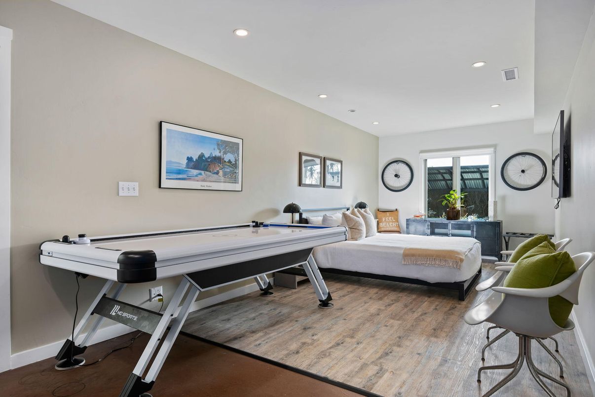 Bedroom, Game Room, Interior, Recessed Lighting, Wood Texture Flooring