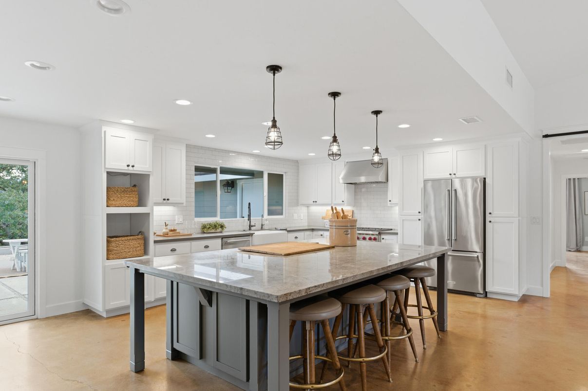 Interior, Kitchen, Pendant Lights, Recessed Lighting, Stainless Steel Appliances