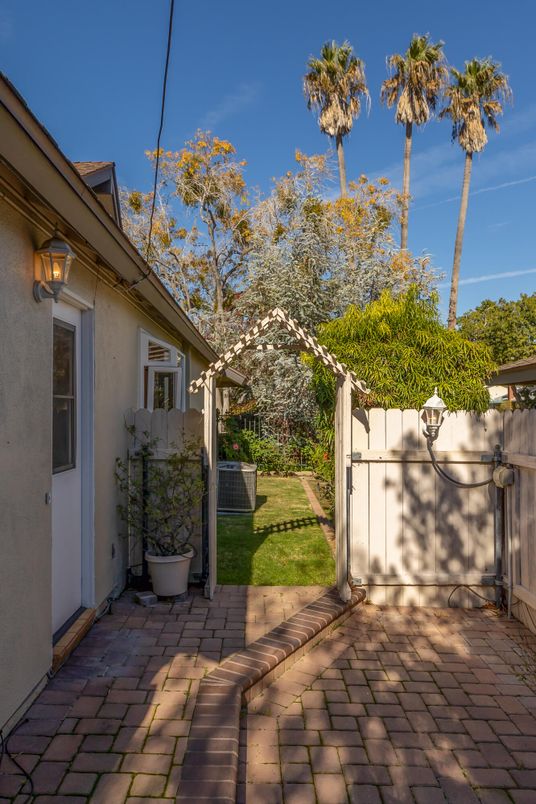 DE Listing image placeholder