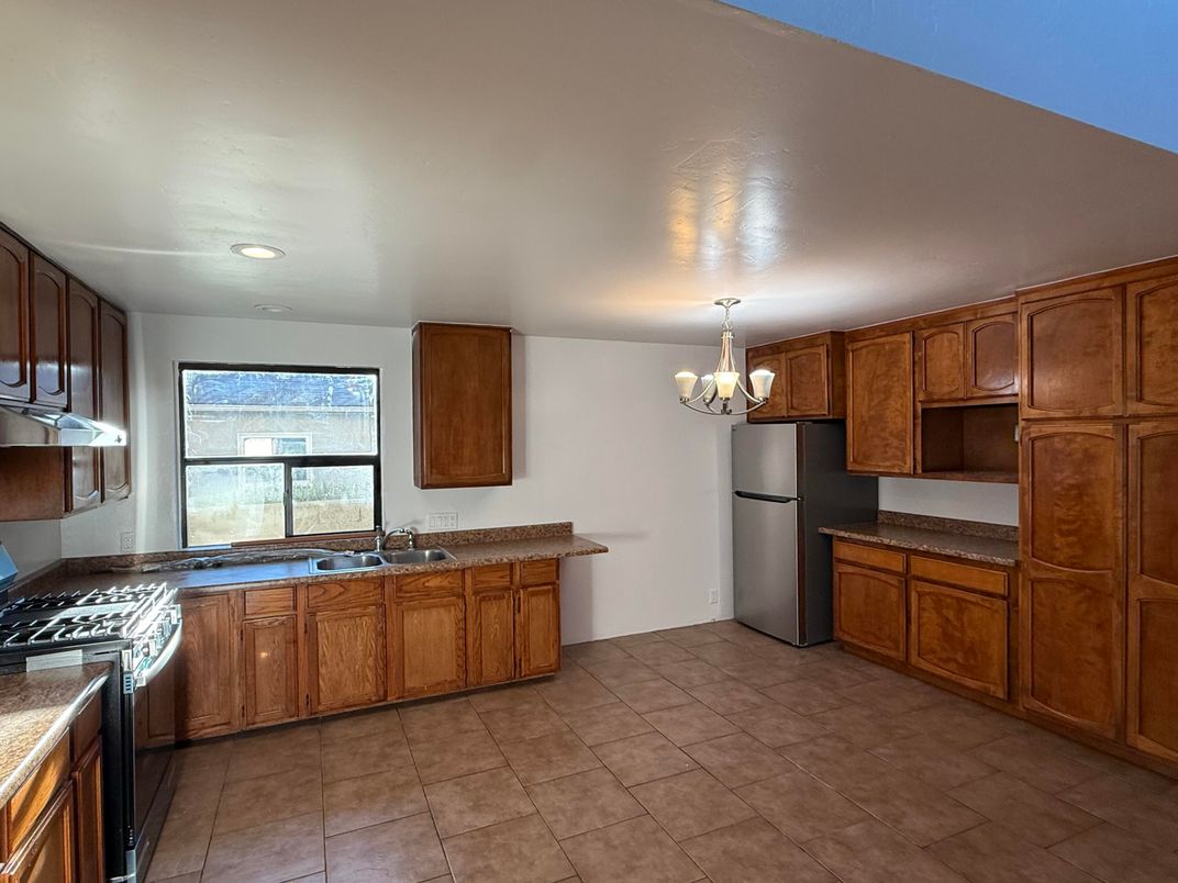 Chandelier, Interior, Kitchen, Recessed Lighting