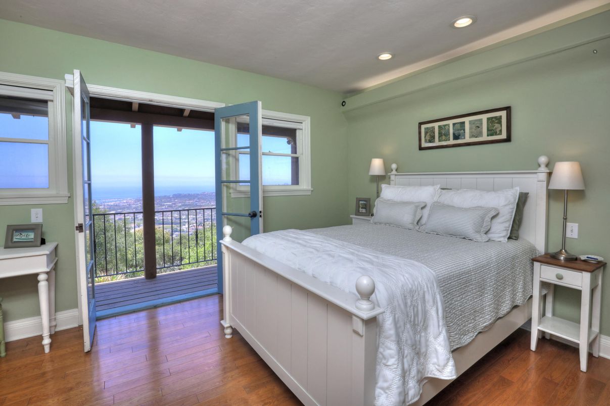 Bedroom, Interior, Recessed Lighting, Water, Wood Texture Flooring