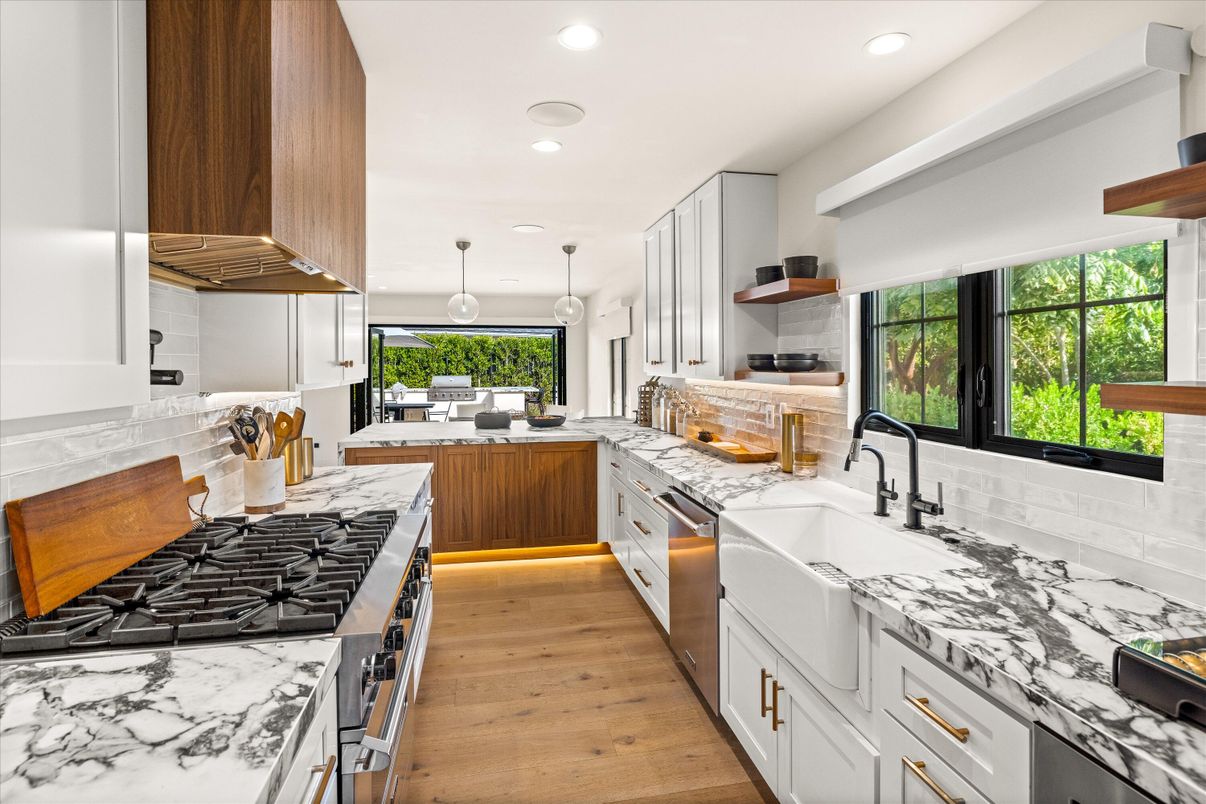 Interior, Kitchen, Pendant Lights, Recessed Lighting, Wood Texture Flooring