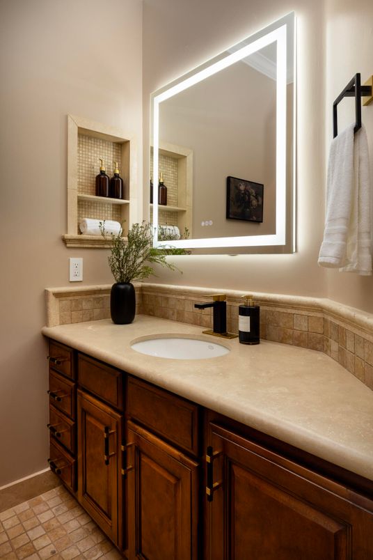 Bathroom, Dual Sink Vanities, Interior