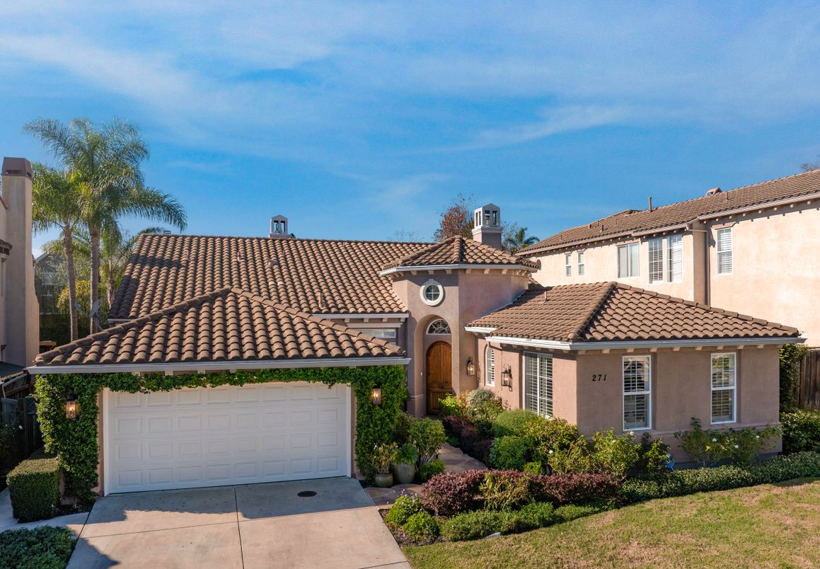 Attached, Backyard, Exterior, Facade, Mediterranean