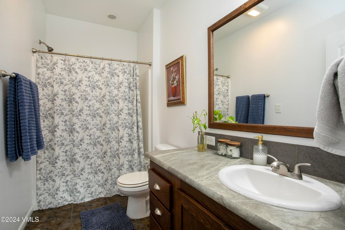 Bathroom, Interior, Recessed Lighting, Tile Countertops