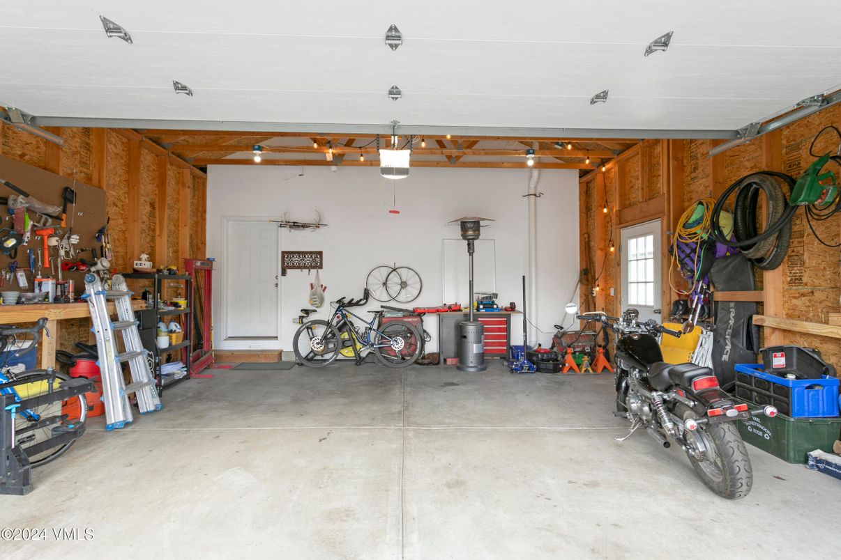 Garage, Interior, Wooden Walls