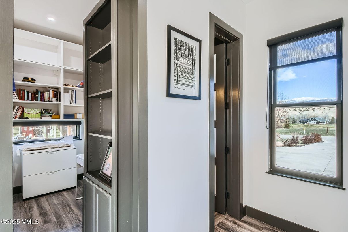 Home Office, Interior, Recessed Lighting, Wood Texture Flooring