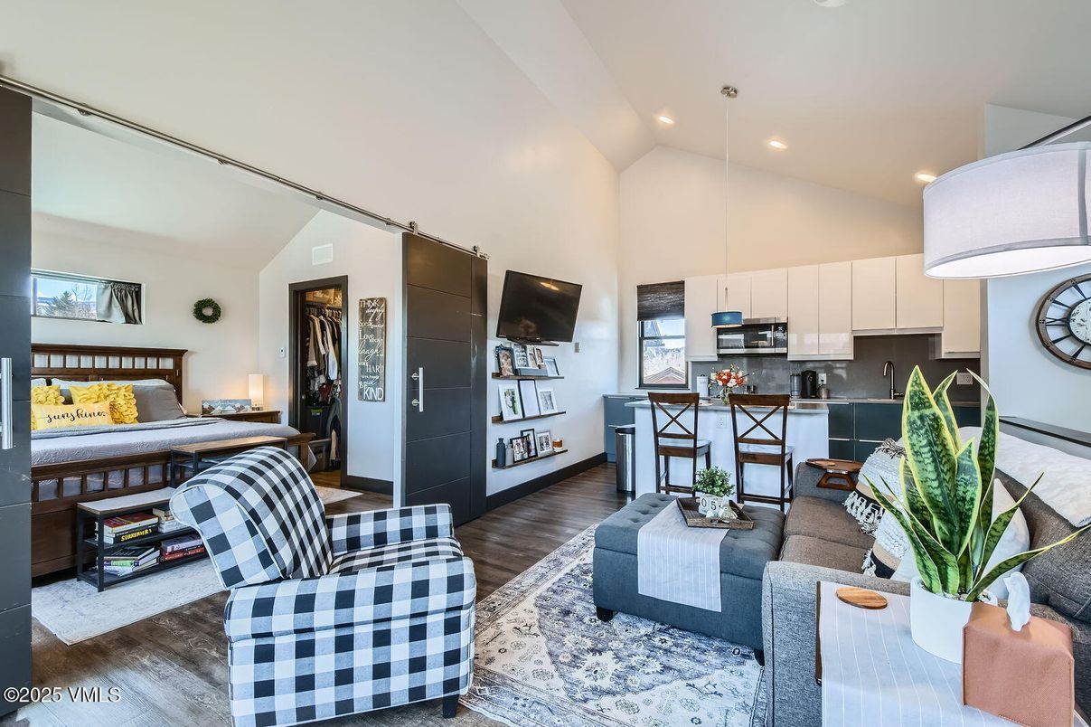Bedroom, Interior, Kitchen, Pendant Lights, Recessed Lighting, Wood Texture Flooring