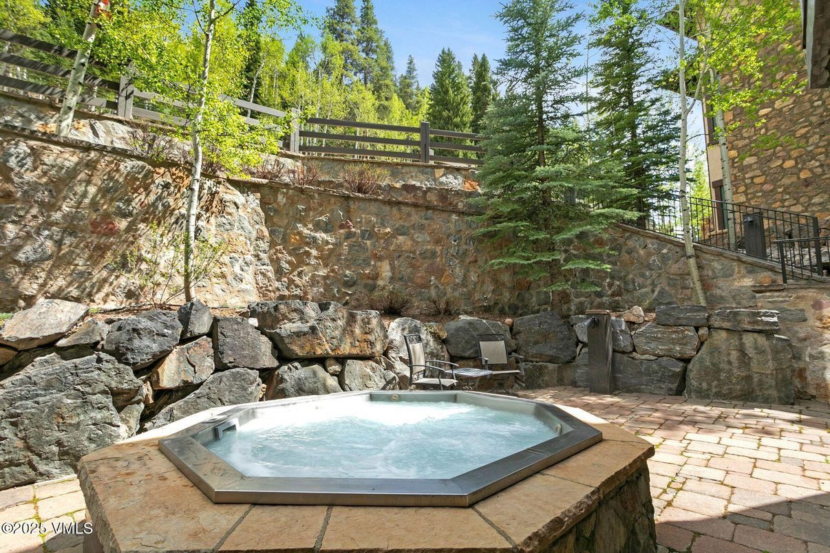 Exterior, Hot Tub
