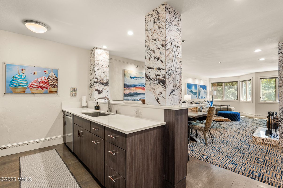 Dining room, Interior, Recessed Lighting