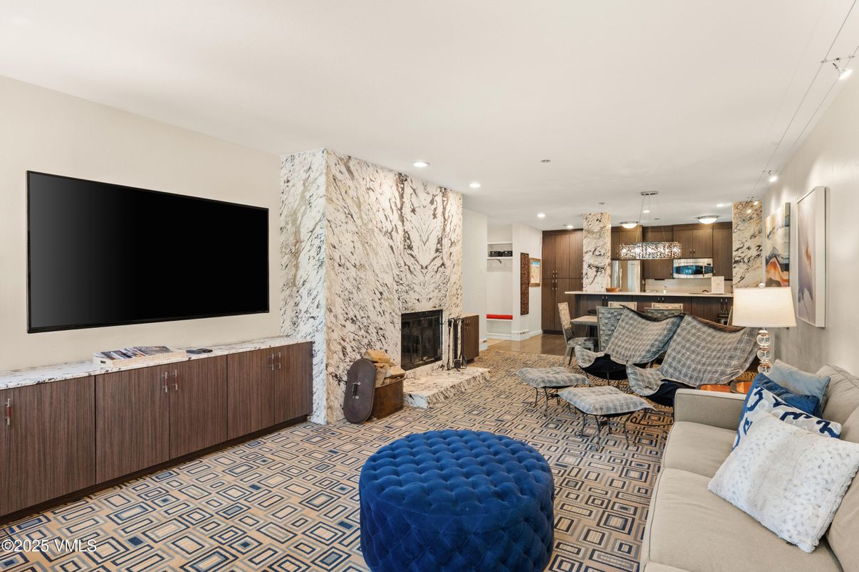 Fireplace, Interior, Kitchen, Living room, Pendant Lights, Recessed Lighting, Stainless Steel Appliances