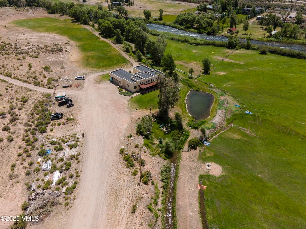 Exterior, Drone