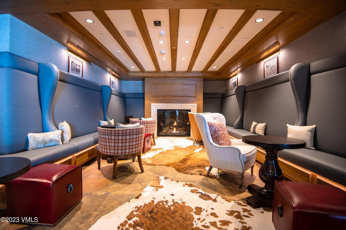 Fireplace, Interior, Living room, Recessed Lighting