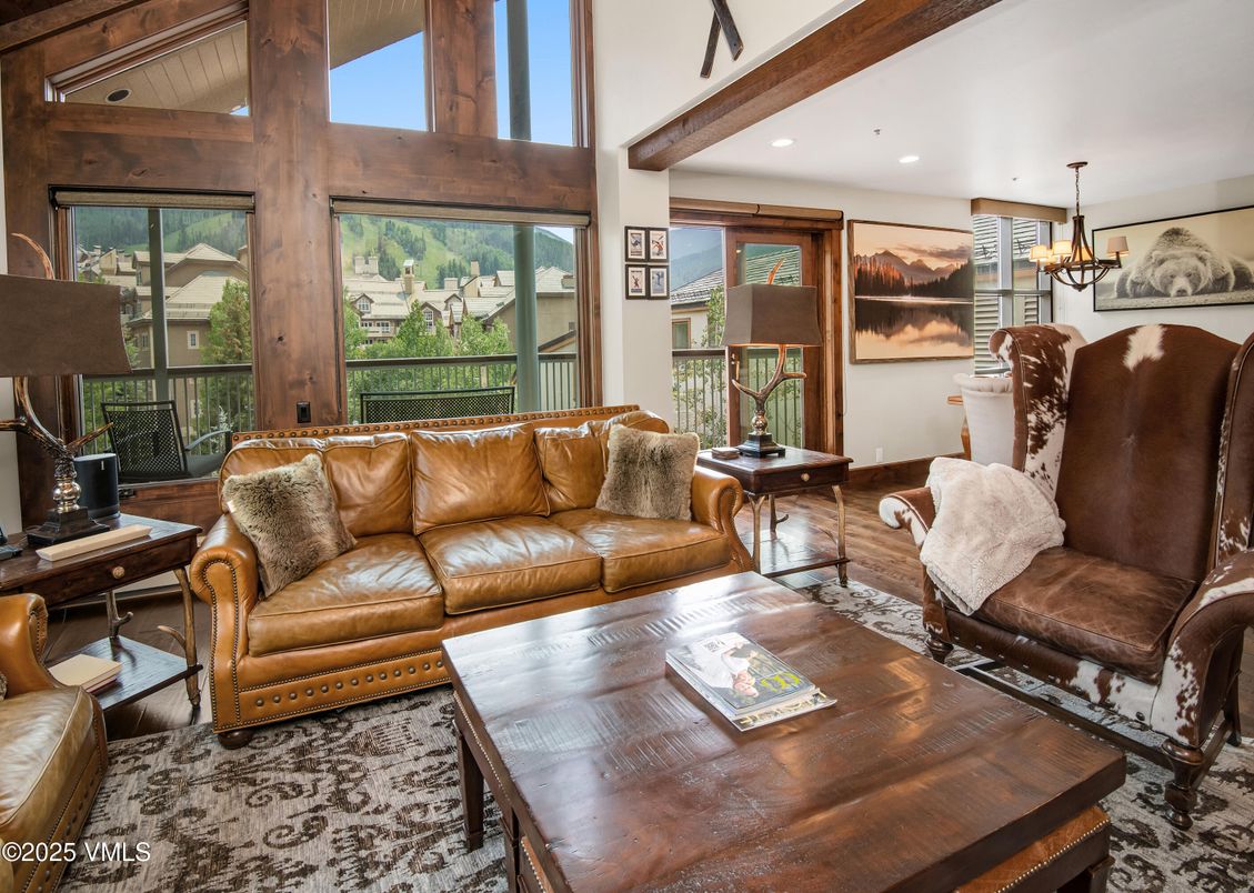 Interior, Living room, Pendant Lights, Recessed Lighting, Wooden Beams, Wood Texture Flooring