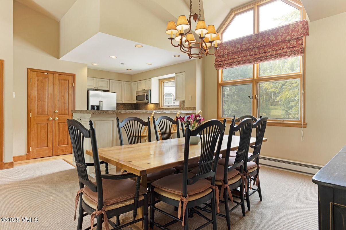 Chandelier, Dining room, Interior, Kitchen, Recessed Lighting