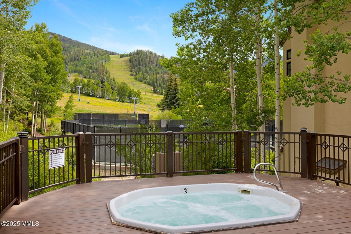 Exterior, Hot Tub