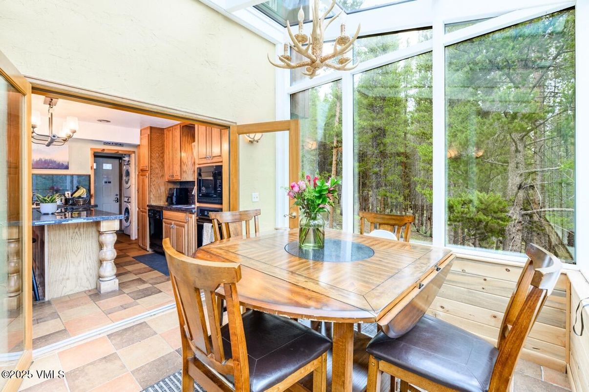 Chandelier, Dining room, Interior, Kitchen