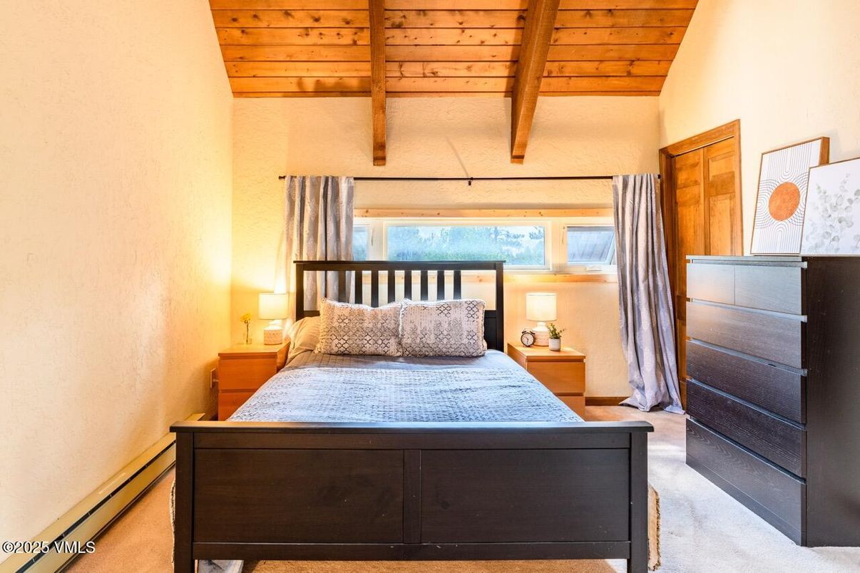 Bedroom, Interior, Wooden Beams, Wooden Ceilings