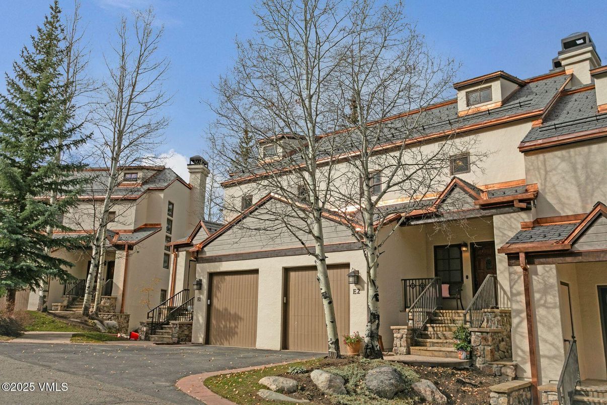 Attached, Exterior, Facade, Spanish Mediterranean