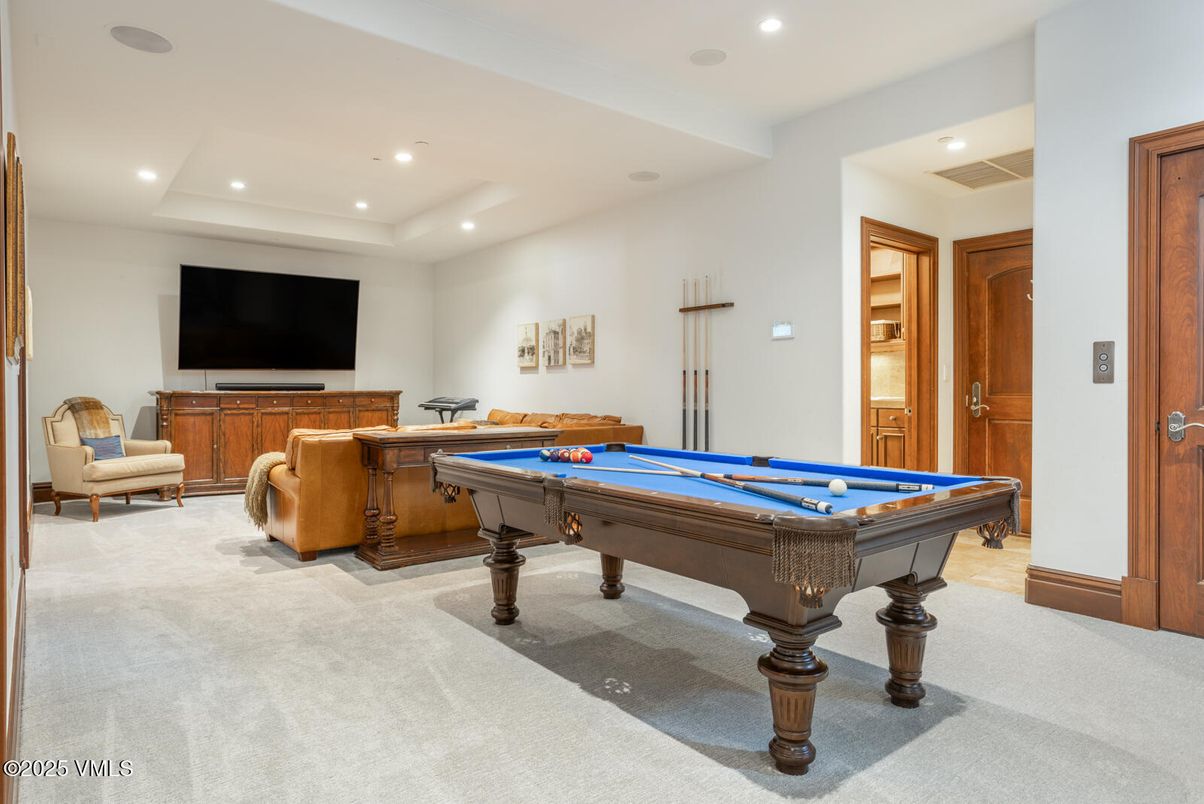 Billiard Table, Game Room, Interior, Recessed Lighting