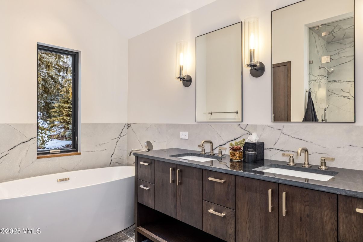 Bathroom, Dual Sink Vanities, Free Standing Baths, Interior, Marble Walls