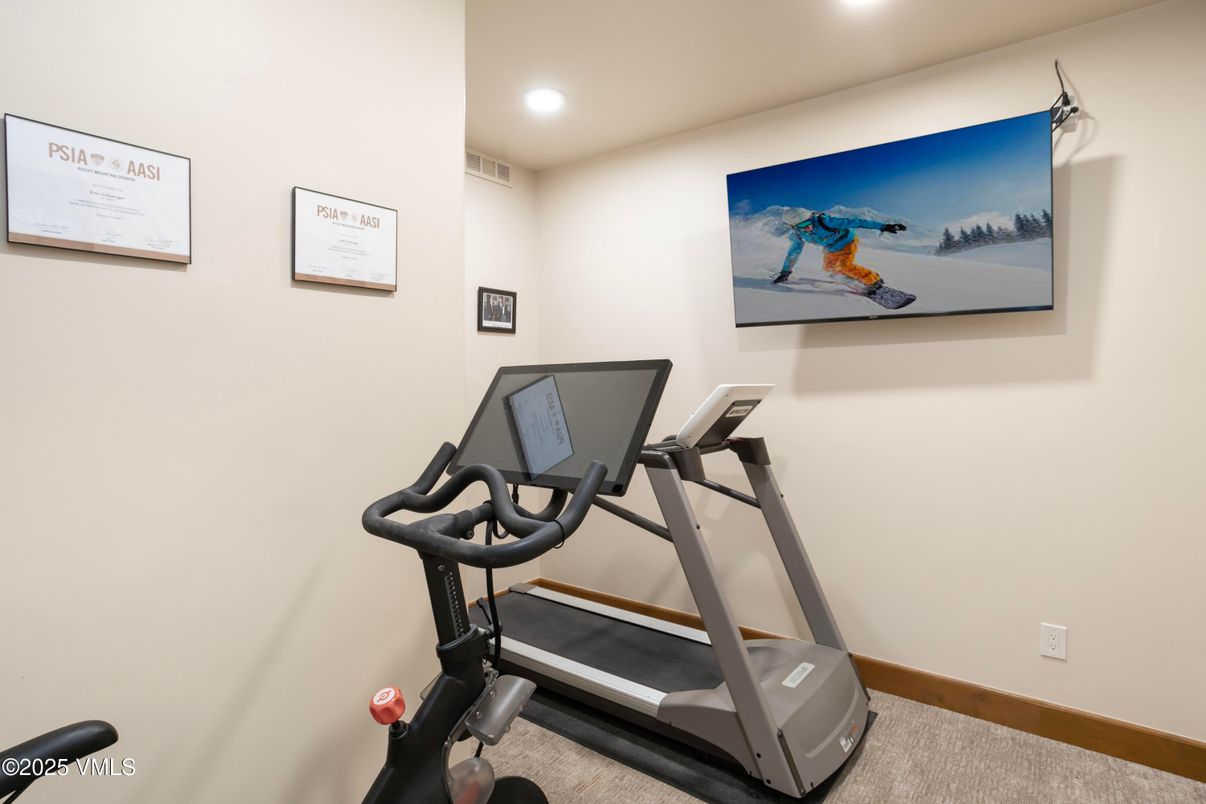 Fitness Equipment, Interior, Recessed Lighting