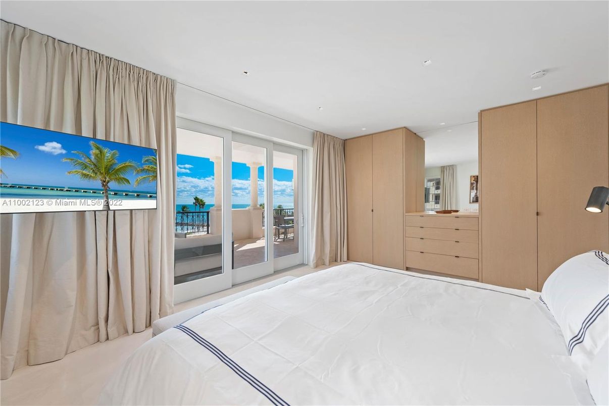 Bedroom, Interior, Recessed Lighting, Water