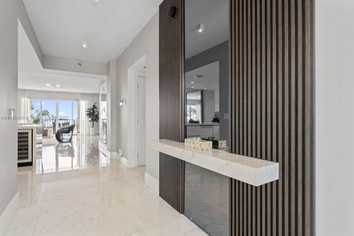Bathroom, Interior, Marble, Recessed Lighting
