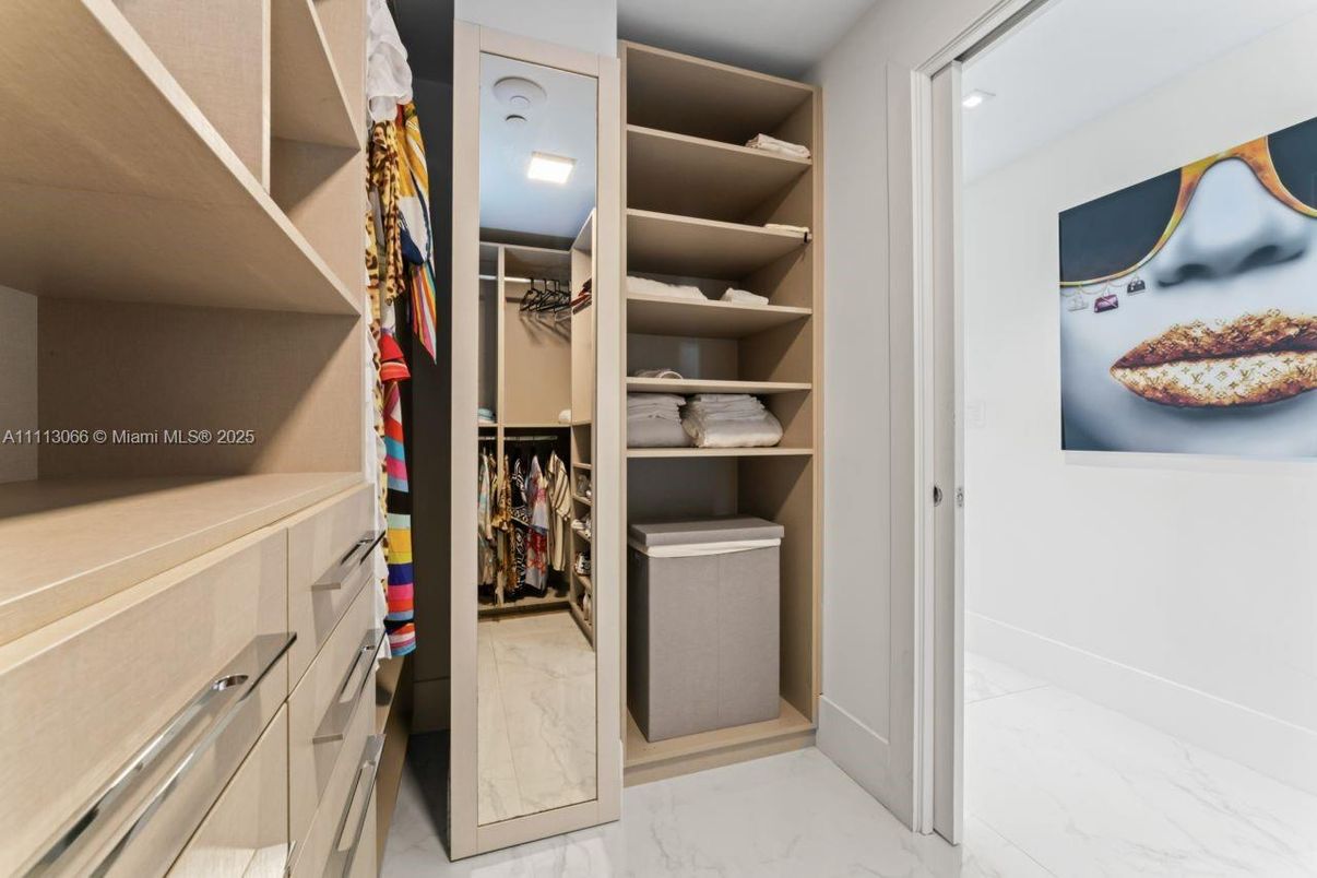 Interior, Marble, Recessed Lighting, Walk-in Closets