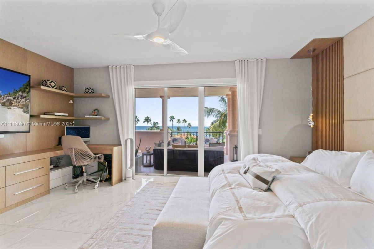 Bedroom, Home Office, Interior, Marble, Water