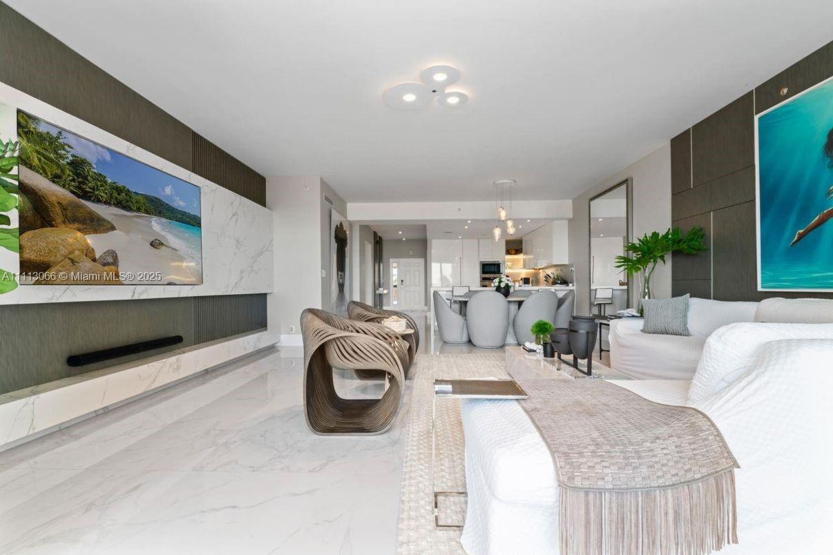 Interior, Kitchen, Living room, Marble, Pendant Lights, Recessed Lighting
