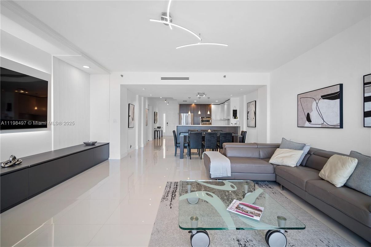 Interior, Kitchen, Living room, Pendant Lights, Recessed Lighting