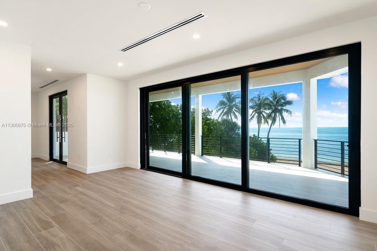 Empty room, Interior, Recessed Lighting, Water, Wood Texture Flooring