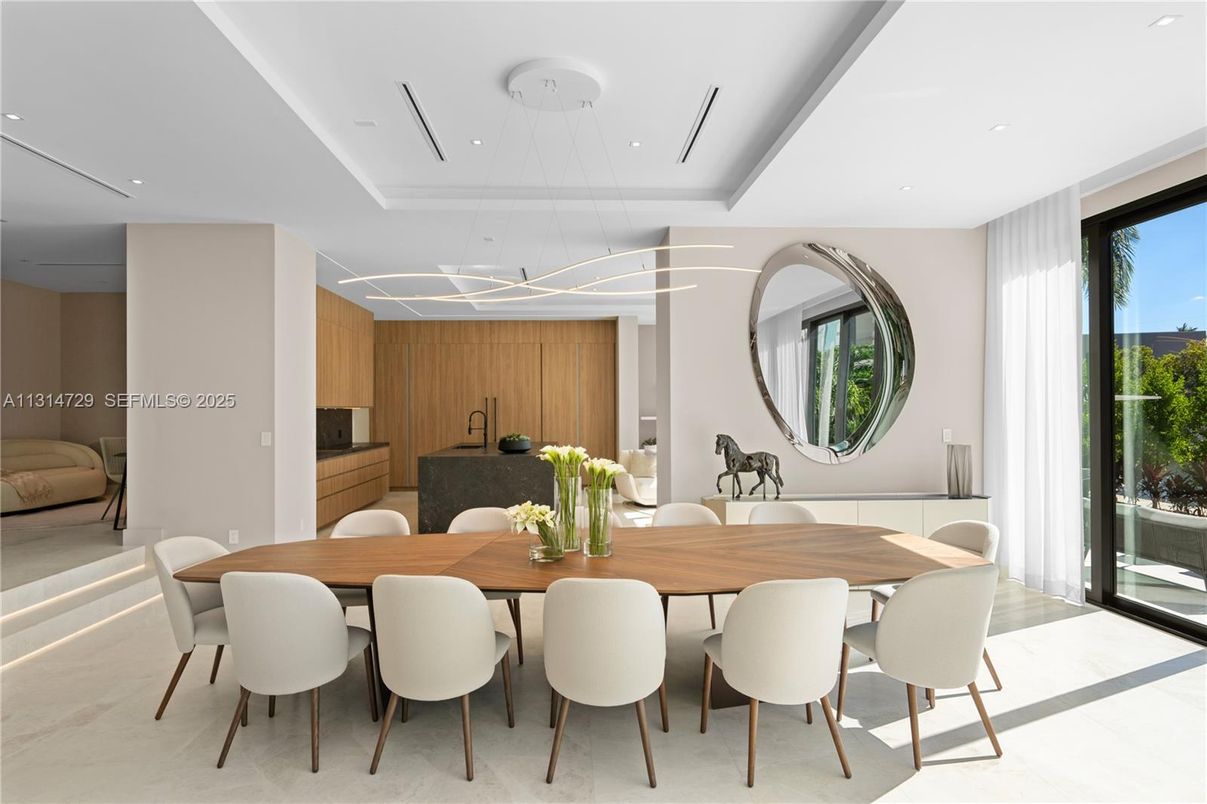 Dining room, Interior, Kitchen, Recessed Lighting