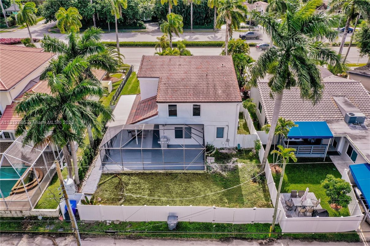 Exterior, Drone