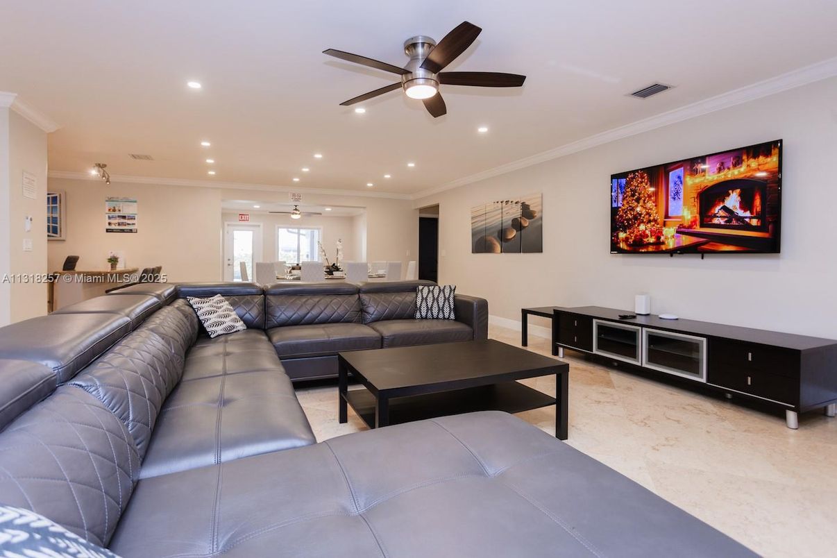 Interior, Living room, Recessed Lighting
