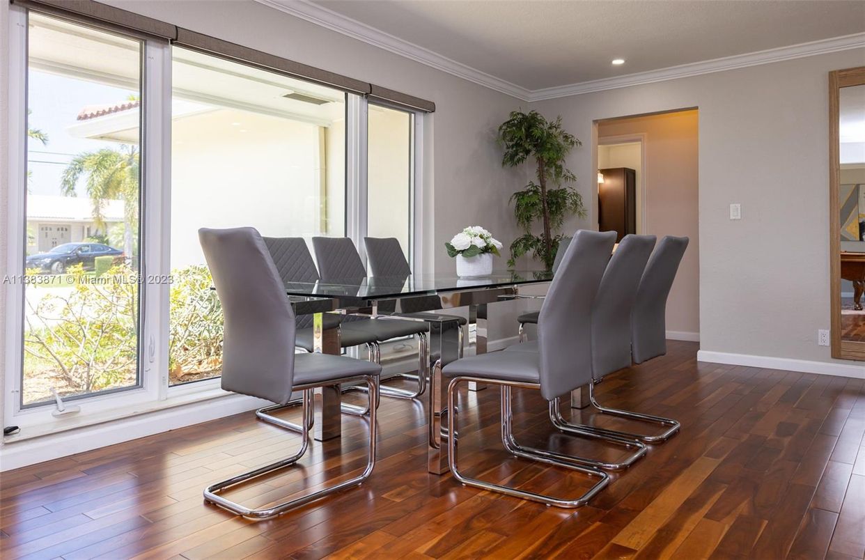 Dining room, Interior, Recessed Lighting, Wood Texture Flooring