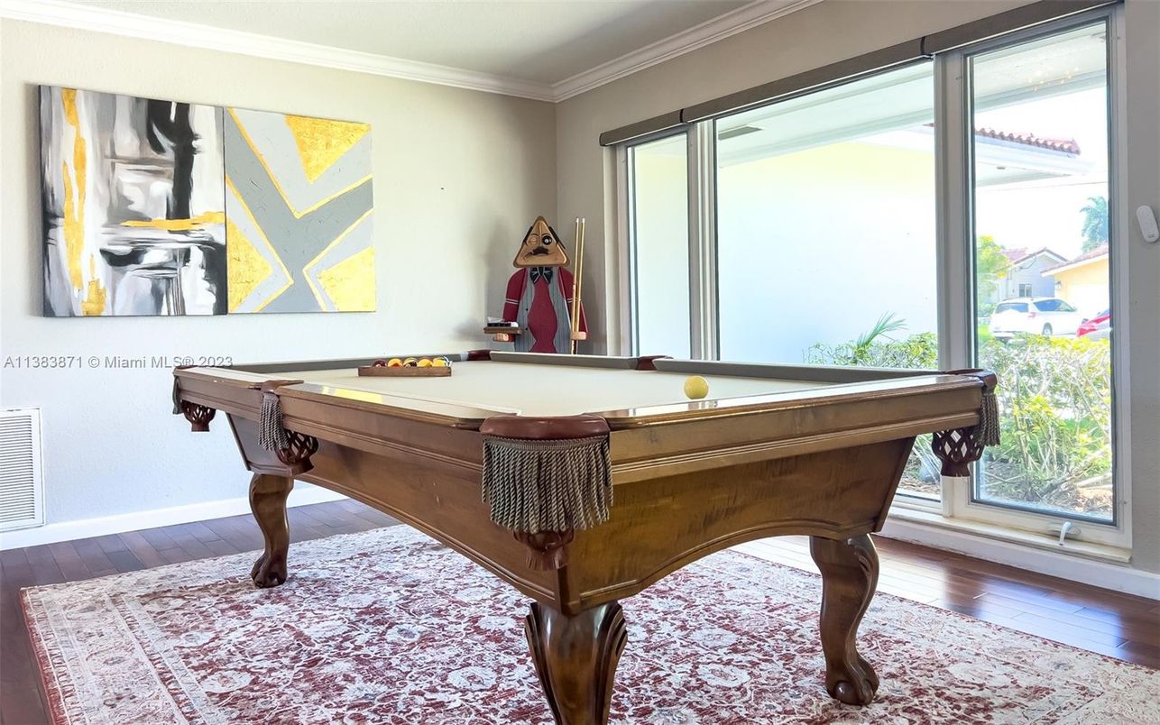 Billiard Table, Game Room, Interior, Wood Texture Flooring