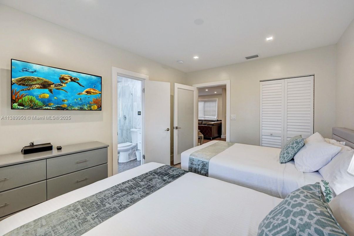 Bathroom, Bedroom, Interior, Recessed Lighting
